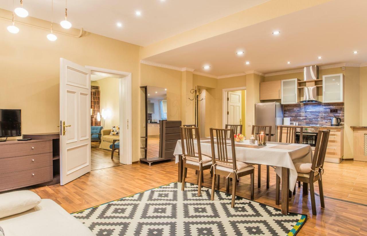 Charming Spacious 3 Bedroom In Old Town Riga Dış mekan fotoğraf